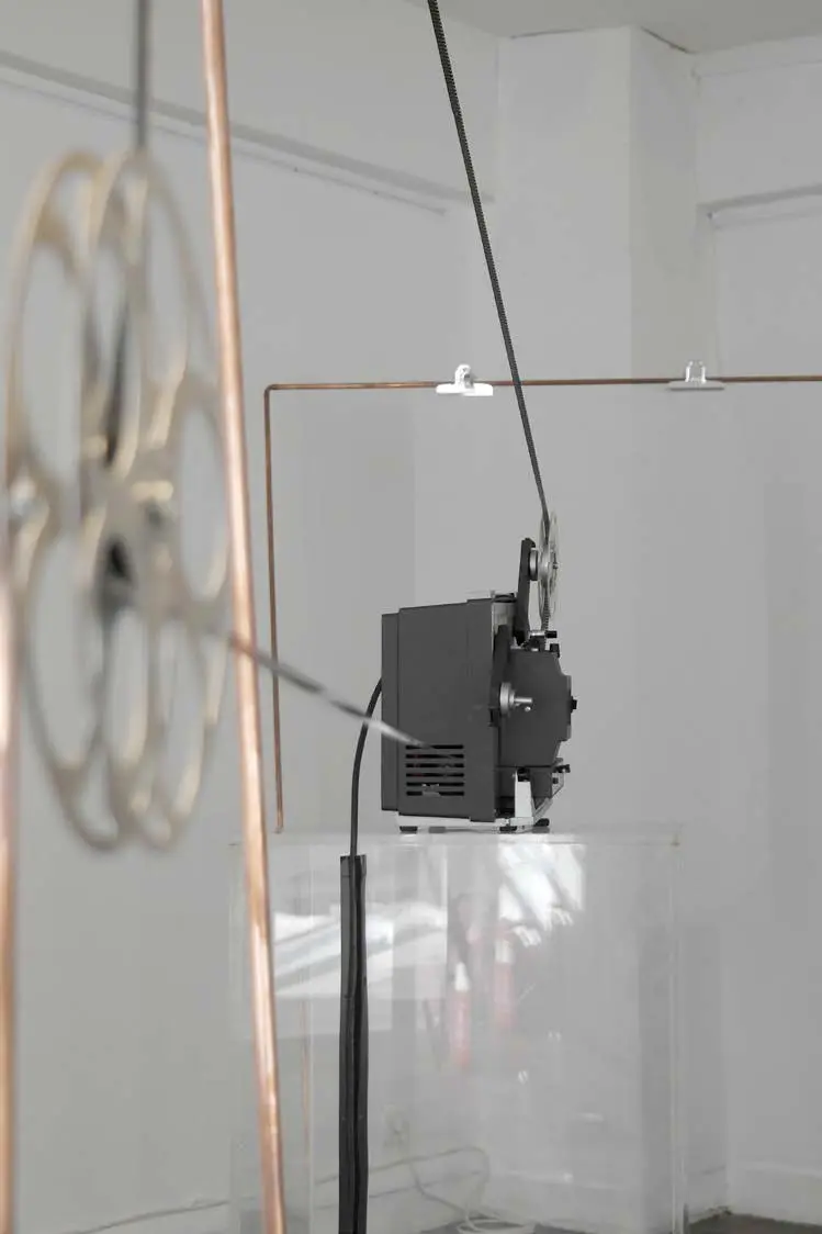 Close view of an analogue projection apparatus